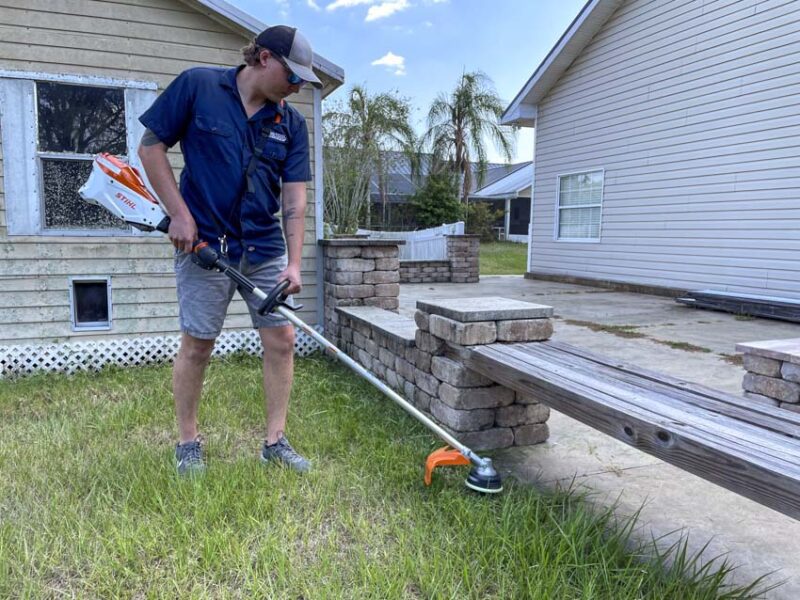 Best Battery-Powered String Trimmer for Professional Use

Stihl FSA 135 R
